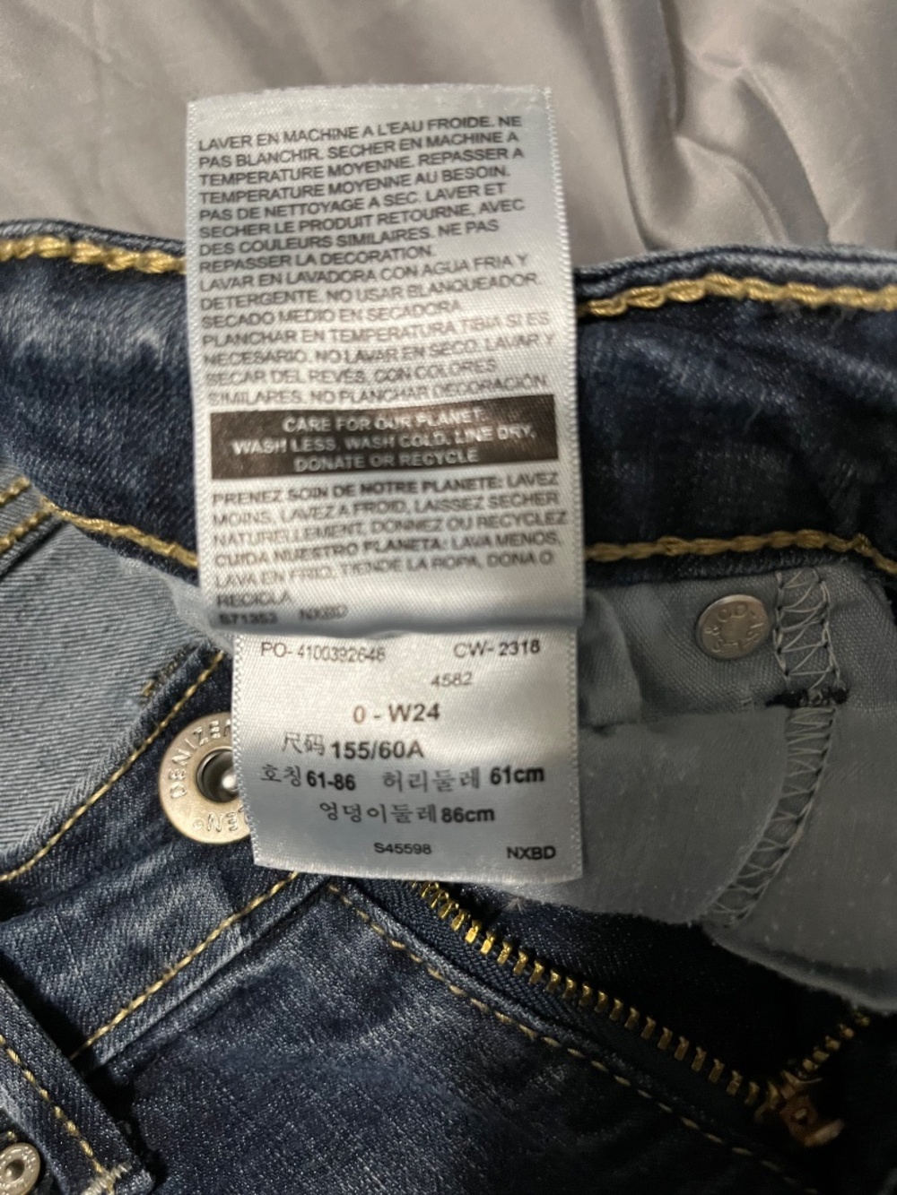 Jean capris - Picture 3 of 4
